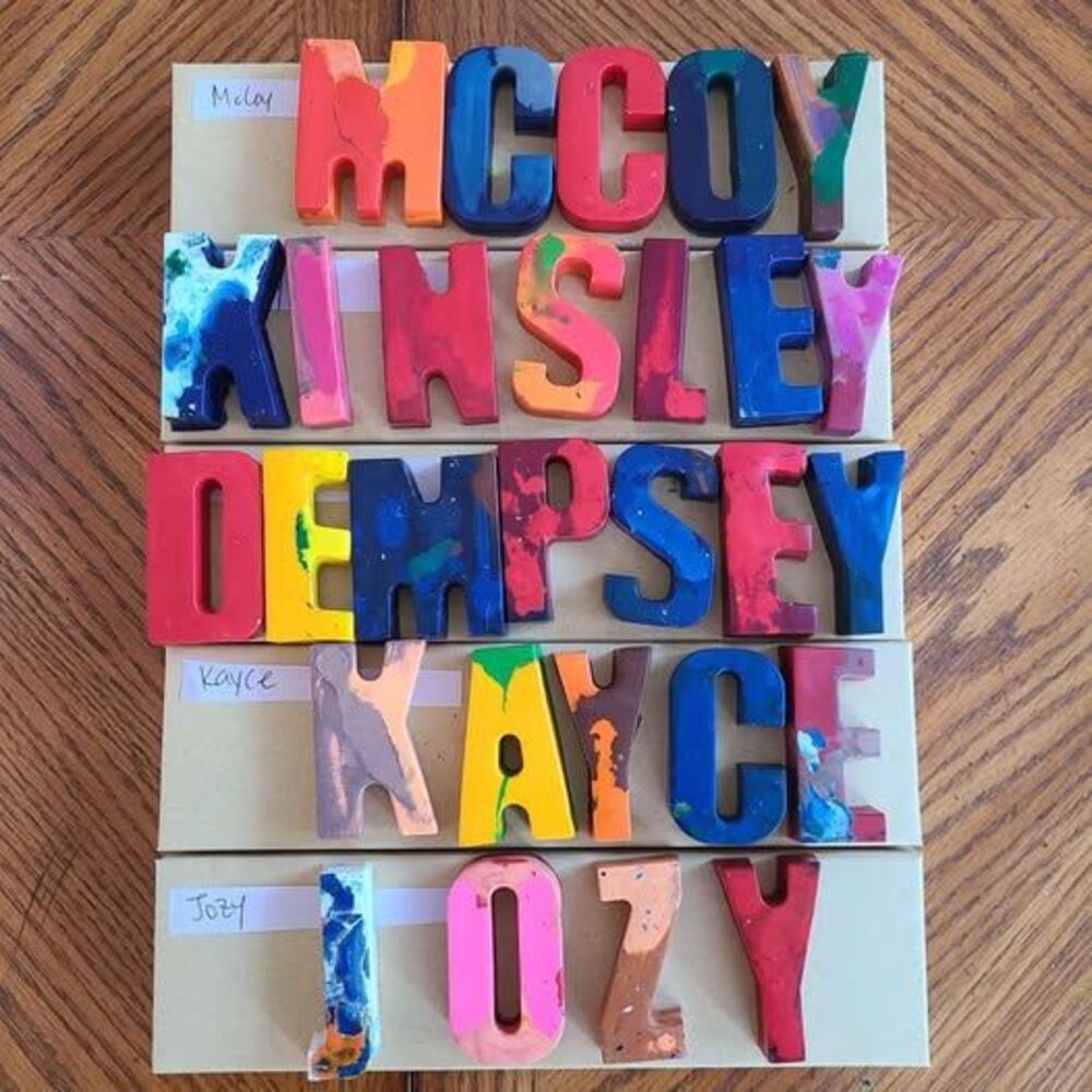 Custom name crayons